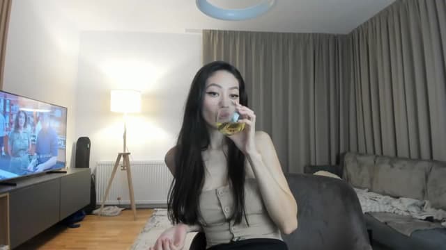 Gallery image thumbnail from Vikki's myfreecams stream on, 01/14/2025, 01:06 image 4 of 20