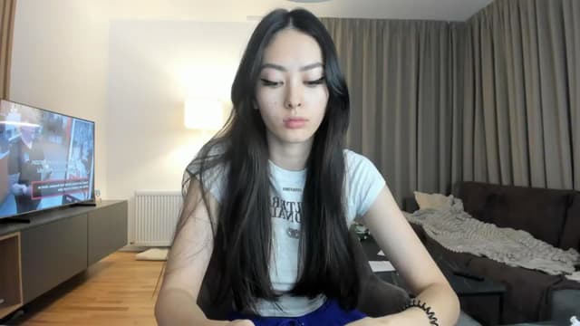 Gallery image thumbnail from Vikki's myfreecams stream on, 02/01/2025, 24:13 image 18 of 20