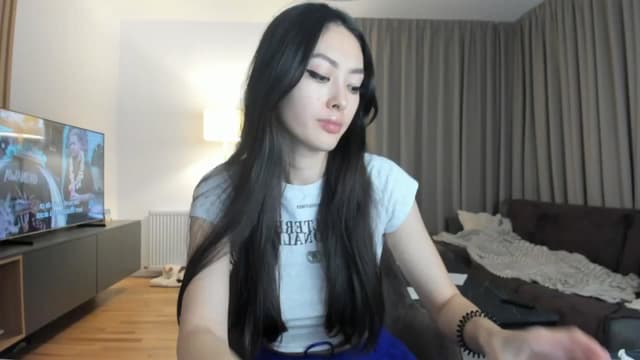 Gallery image thumbnail from Vikki's myfreecams stream on, 02/01/2025, 24:13 image 3 of 20