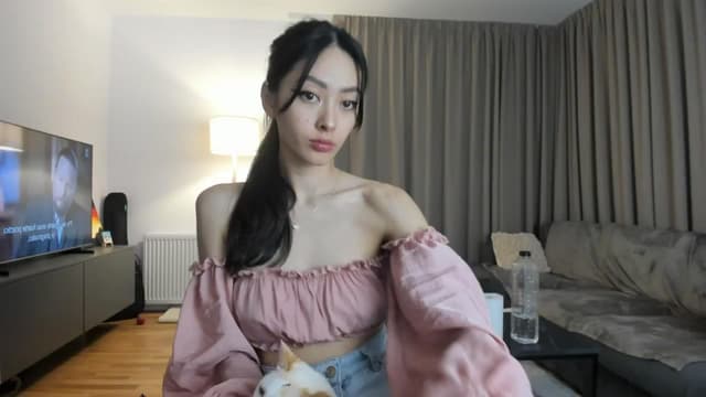 Gallery image thumbnail from Vikki's myfreecams stream on, 02/25/2025, 24:02 image 14 of 20