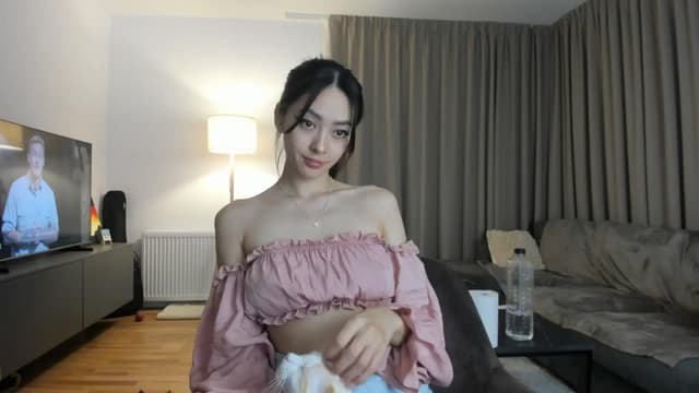 Gallery image thumbnail from Vikki's myfreecams stream on, 02/25/2025, 24:02 image 15 of 20