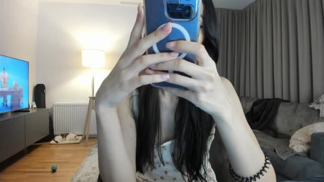 Gallery image thumbnail from Vikki's myfreecams stream on, 03/01/2025, 24:03 image 11 of 20