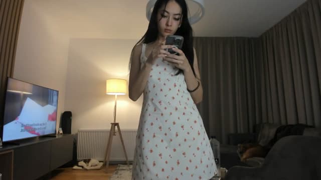 Gallery image thumbnail from Vikki's myfreecams stream on, 03/01/2025, 24:03 image 5 of 20
