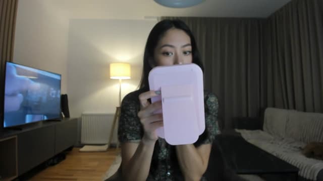 Gallery image thumbnail from Vikki's myfreecams stream on, 04/21/2025, 23:57 image 1 of 20