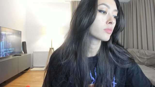 Gallery image thumbnail from Vikki's myfreecams stream on, 06/01/2025, 23:46 image 7 of 20