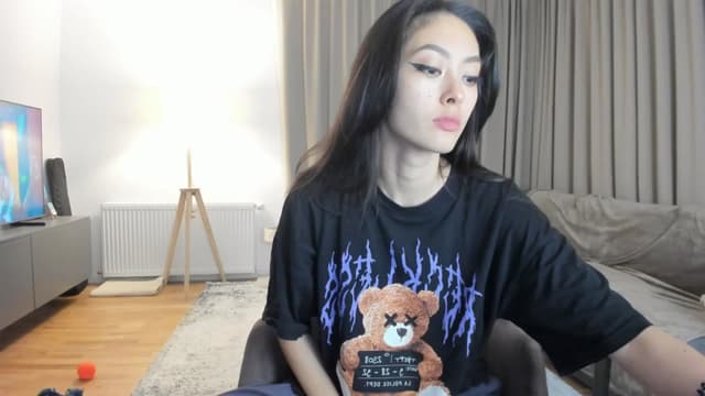 Gallery image thumbnail from Vikki's myfreecams stream on, 06/01/2025, 23:46 image 15 of 20