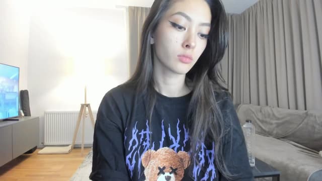 Gallery image thumbnail from Vikki's myfreecams stream on, 06/01/2025, 23:46 image 16 of 20