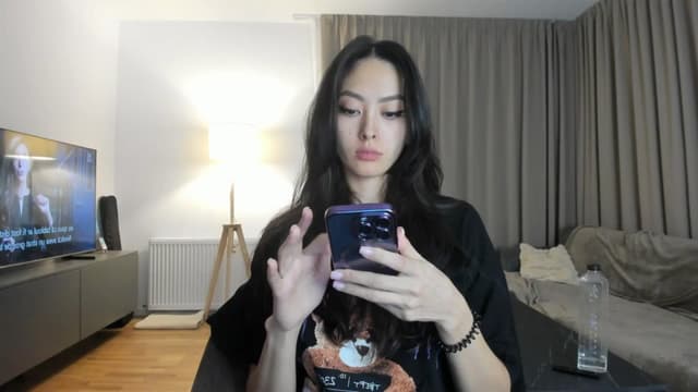 Gallery image thumbnail from Vikki's myfreecams stream on, 06/01/2025, 23:46 image 5 of 20