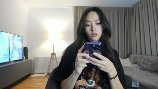 Gallery image thumbnail from Vikki's myfreecams stream on, 06/01/2025, 23:46 image 1 of 20