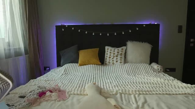 Gallery image thumbnail from Yulia's myfreecams stream on, 06/29/2026, 18:35 image 7 of 20