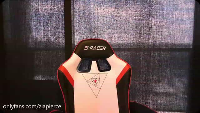 Gallery image thumbnail from Zia_P's myfreecams stream on, 07/03/2023, 17:02 image 17 of 20