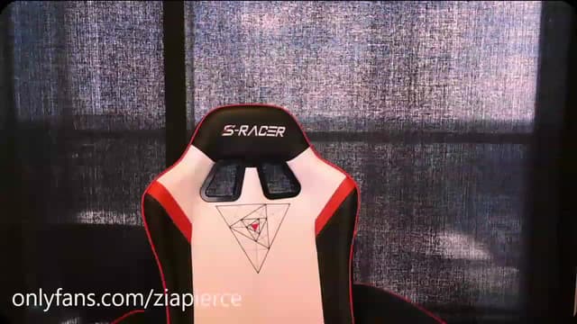 Gallery image thumbnail from Zia_P's myfreecams stream on, 07/03/2023, 21:12 image 3 of 20