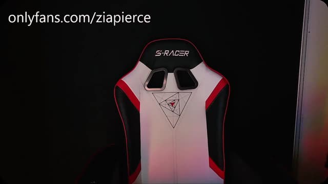 Gallery image thumbnail from Zia_P's myfreecams stream on, 07/06/2023, 05:30 image 10 of 20