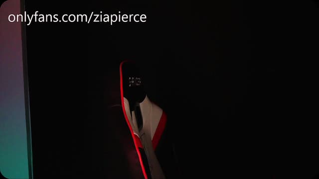 Gallery image thumbnail from Zia_P's myfreecams stream on, 07/10/2023, 02:20 image 18 of 20