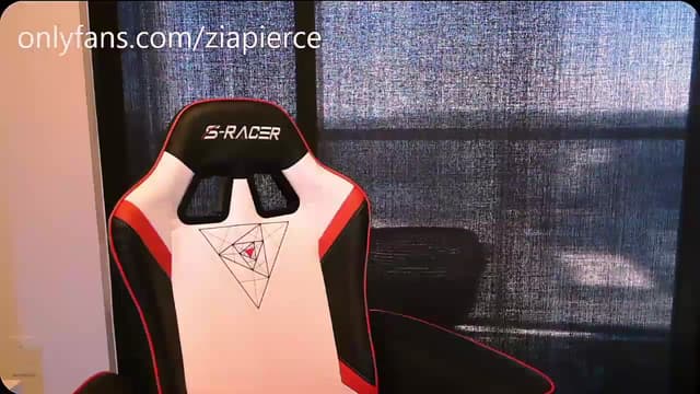 Gallery image thumbnail from Zia_P's myfreecams stream on, 07/10/2023, 20:31 image 20 of 20