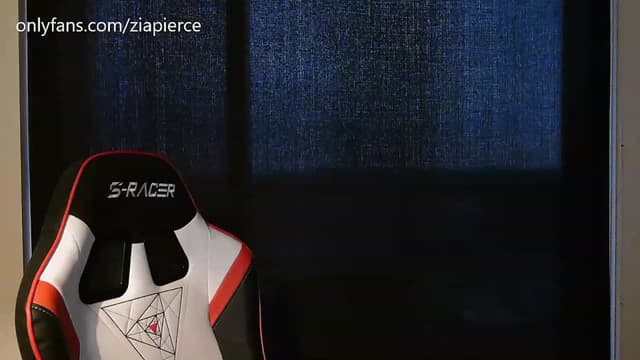 Gallery image thumbnail from Zia_P's myfreecams stream on, 08/04/2023, 24:37 image 8 of 20