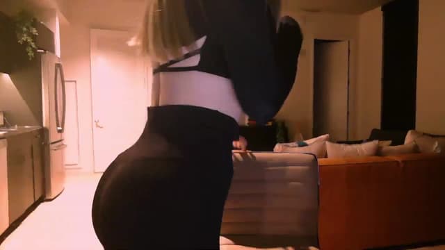 Gallery image thumbnail from Zia_P's myfreecams stream on, 12/05/2023, 02:15 image 18 of 20