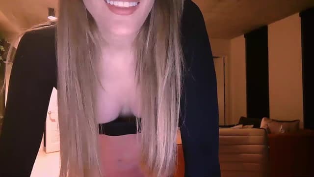 Gallery image thumbnail from Zia_P's myfreecams stream on, 12/05/2023, 05:13 image 17 of 20