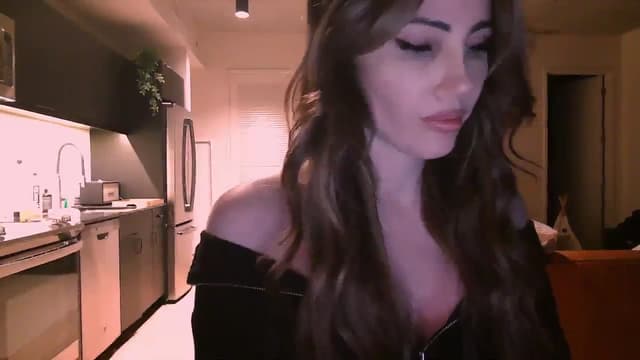 Gallery image thumbnail from Zia_P's myfreecams stream on, 01/04/2024, 02:34 image 10 of 20