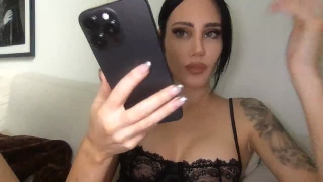 Gallery image thumbnail from Zia_P's myfreecams stream on, 05/04/2024, 19:51 image 1 of 20