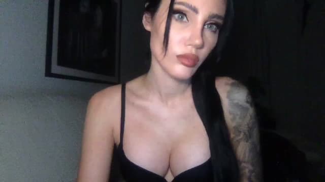 Gallery image thumbnail from Zia_P's myfreecams stream on, 05/08/2024, 01:37 image 2 of 20
