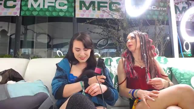 Gallery image thumbnail from Zobot's myfreecams stream on, 05/21/2024, 07:31 image 1 of 20