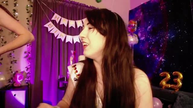 Gallery image thumbnail from Zobot's myfreecams stream on, 05/26/2024, 07:25 image 17 of 20