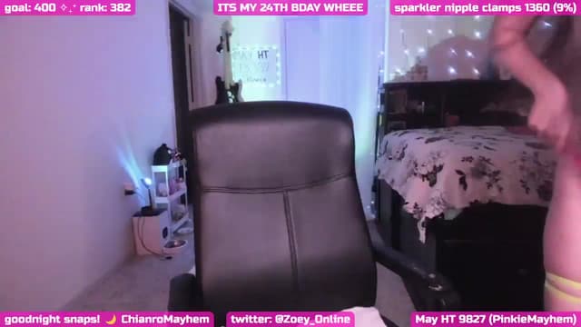 Gallery image thumbnail from Zobot's myfreecams stream on, 05/25/2025, 06:15 image 16 of 20