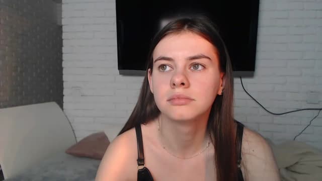 Gallery image thumbnail from ZoeMI's myfreecams stream on, 05/01/2023, 10:03 image 19 of 20