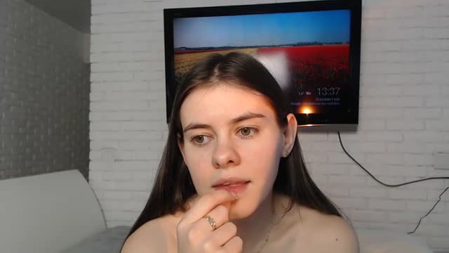 Gallery image thumbnail from ZoeMI's myfreecams stream on, 05/08/2023, 10:47 image 17 of 20