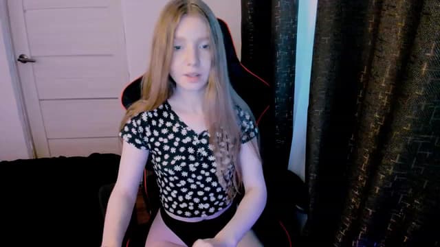 Gallery image thumbnail from al_ma's myfreecams stream on, 06/11/2023, 01:07 image 13 of 20