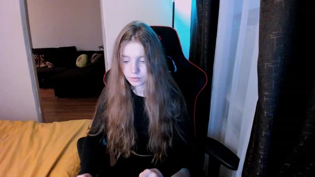 Gallery image thumbnail from al_ma's myfreecams stream on, 07/01/2023, 24:42 image 1 of 20