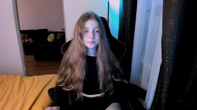 Gallery image thumbnail from al_ma's myfreecams stream on, 07/01/2023, 24:42 image 4 of 20