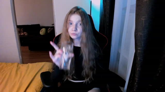Gallery image thumbnail from al_ma's myfreecams stream on, 07/01/2023, 24:42 image 2 of 20