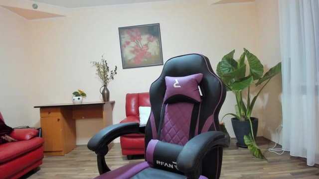 Gallery image thumbnail from aorra's myfreecams stream on, 09/20/2025, 19:10 image 11 of 20