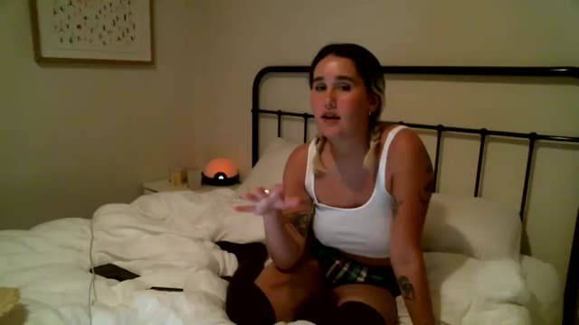 Gallery image thumbnail from b4mbi's myfreecams stream on, 09/18/2023, 11:00 image 15 of 20