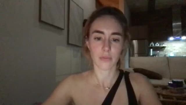 Gallery image thumbnail from clara's myfreecams stream on, 10/22/2024, 02:24 image 2 of 20