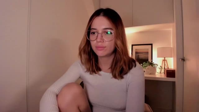 Gallery image thumbnail from cutee's myfreecams stream on, 09/05/2024, 18:30 image 16 of 20