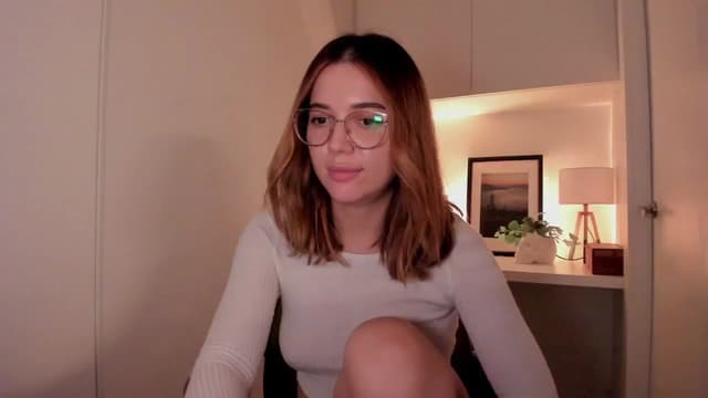 Gallery image thumbnail from cutee's myfreecams stream on, 09/05/2024, 18:30 image 13 of 20