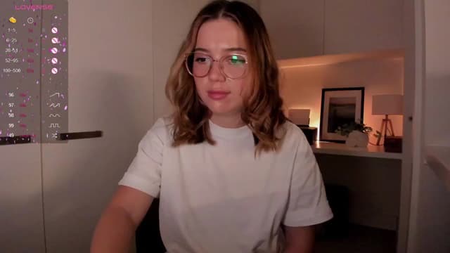 Gallery image thumbnail from cutee's myfreecams stream on, 09/08/2024, 18:30 image 14 of 20