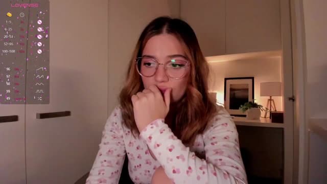 Gallery image thumbnail from cutee's myfreecams stream on, 09/09/2024, 15:52 image 4 of 20