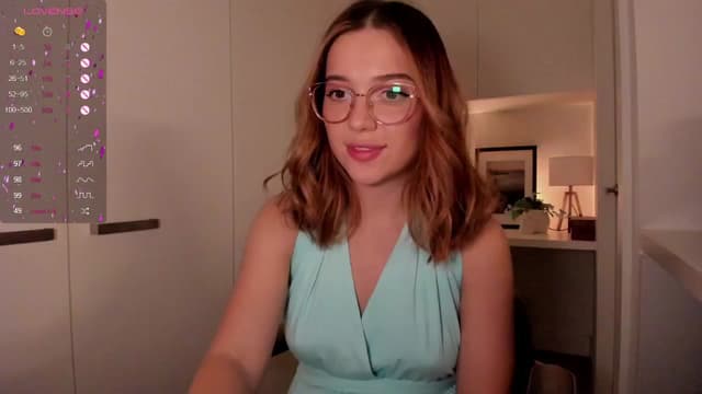Gallery image thumbnail from cutee's myfreecams stream on, 09/09/2024, 16:46 image 13 of 20