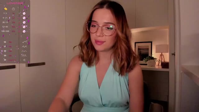 Gallery image thumbnail from cutee's myfreecams stream on, 09/09/2024, 16:46 image 12 of 20