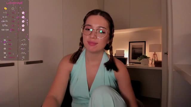 Gallery image thumbnail from cutee's myfreecams stream on, 09/09/2024, 17:22 image 10 of 20
