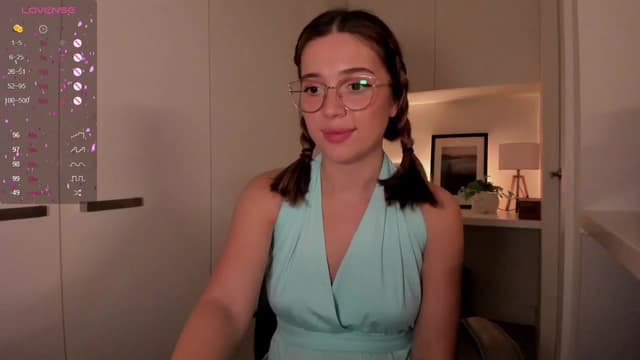 Gallery image thumbnail from cutee's myfreecams stream on, 09/09/2024, 17:22 image 17 of 20