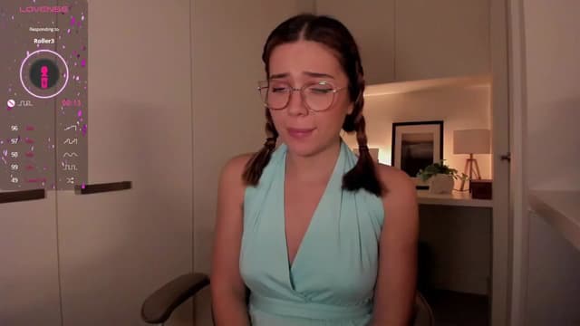 Gallery image thumbnail from cutee's myfreecams stream on, 09/09/2024, 17:22 image 7 of 20
