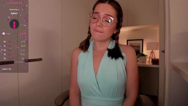 Gallery image thumbnail from cutee's myfreecams stream on, 09/09/2024, 17:22 image 16 of 20
