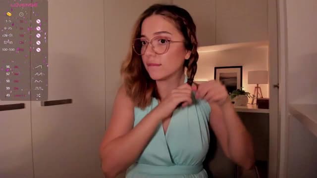 Gallery image thumbnail from cutee's myfreecams stream on, 09/09/2024, 17:22 image 1 of 20