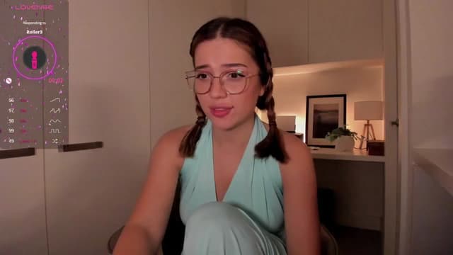 Gallery image thumbnail from cutee's myfreecams stream on, 09/09/2024, 17:22 image 4 of 20