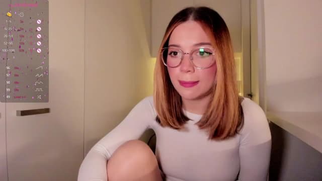 Gallery image thumbnail from cutee's myfreecams stream on, 09/13/2024, 14:37 image 7 of 20